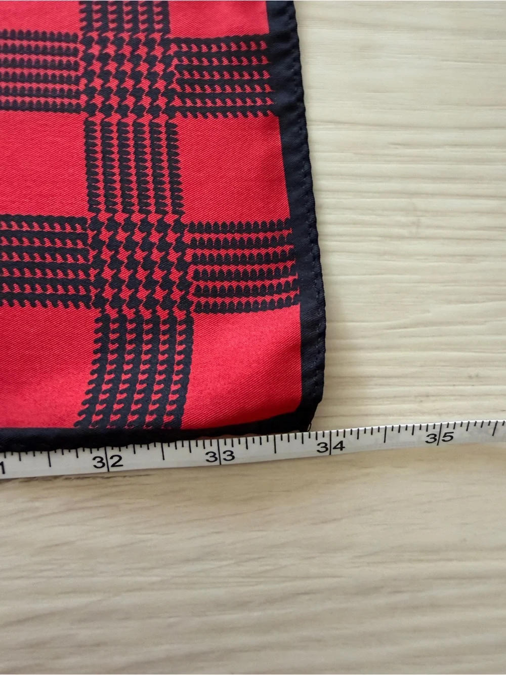 Echo bold red
